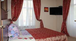 Гостиница Восточная Таганрог Стандартный двухкомнатный номер с 1 спальней и диваном кроватью-1